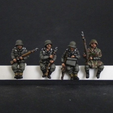 HV05 - Panzergrenadiers for Sdkfz seated